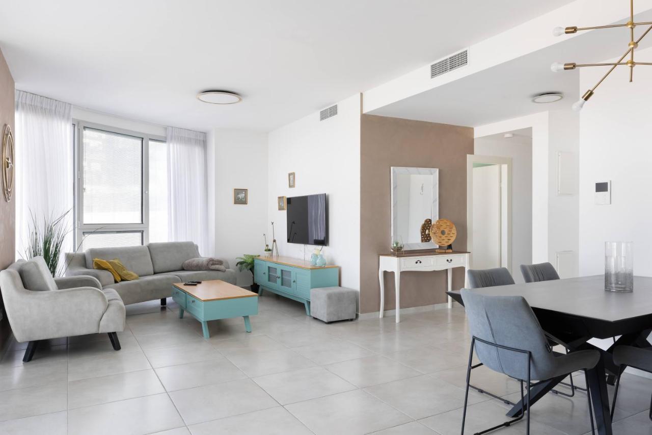 Vacation Apartment *